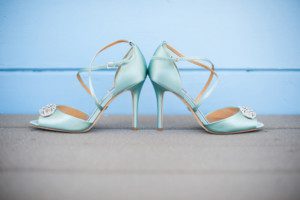 Brownstone Gardens in Oakley wedding photographer Anna Hogan - photo 7 - shoes