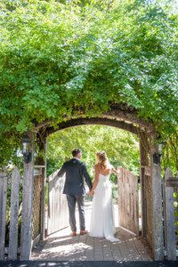 Healdsburg Country Gardens Wedding - Anna Hogan Photography - photo 30